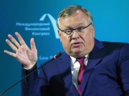 «Перестать смотреть на доллар» призвал россиян глава ВТБ