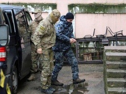 В этой истории вся Украина: Подставленные Порошенко моряки ВМСУ отправлены за решетку