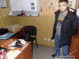 В Одесской области безработного юношу разоблачили на краже конфет и носков