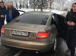 ''Атошник еб*ный'' На Прикарпатье мужчины на авто с российскими номерами избили воина