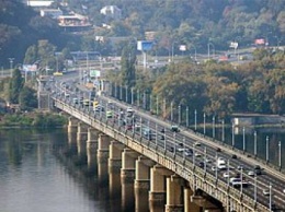 Мост Патона в Киеве полностью закроют для транспорта в ночь на воскресенье