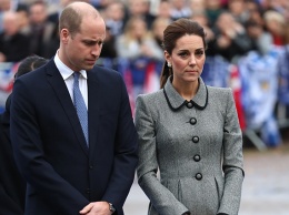 Кейт Миддлтон и принц Уильям почтили память президента футбольного клуба "Лестер"