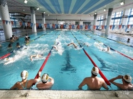 ЧП в киевском фитнес-центре: люди плавали в бассейне с трупом