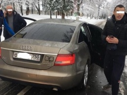 На Прикарпатье водитель машины с российскими номерами подрался с ветераном АТО