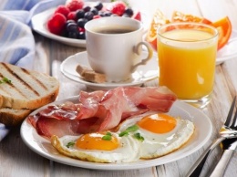 Ученые усомнились в необходимости сытного завтрака