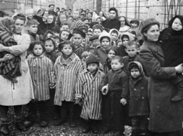 ''Крошечные рабы рейха'': история нечеловеческих страданий детей в концлагере СС