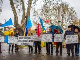 "Россия, которая нападает": в Стамбуле митинговали за Украину