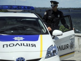 В Акимовском районе полиция останавливает все автомобили