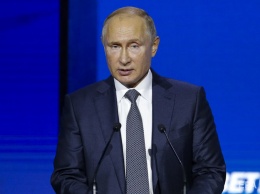 Уровень одобрения Путина начал падать после подписания закона о повышении пенсионного возраста