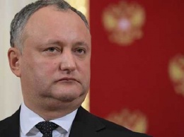 В парламенте Молдовы грозят хлопнуть дверью и уволить Додона до Нового года