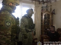 В Киеве задержали грабителя, который взял в заложники свою мать