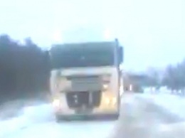 На трассе Н-11 возле Баштанки застряли 15 большегрузов