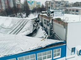 Под Киевом обрушилась крыша спортзала с детьми (видео)