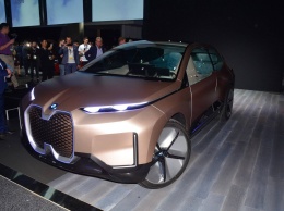 Серийный BMW Vision iNext придет в 2020 году с новой платформой