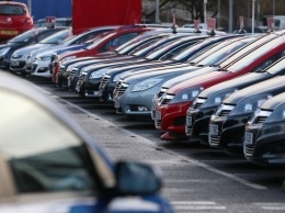В Украине снизились продажи новых легковых авто
