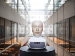 Шведский стартап создал робота для обучения сотрудников. Он ведет себя как недовольный клиент