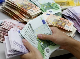 В Украине подешевели валютные депозиты
