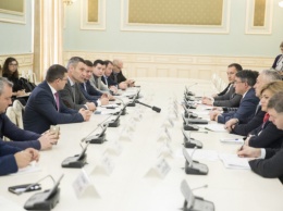 Кличко ведет переговоры об инвестициях, чтобы полностью заменить теплосеть и снизить тарифы для киевлян