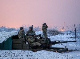 Сутки на Донбассе: один погибший, трое раненых