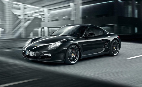 В ноябре 2015 в России стартуют продажи Porsche Cayman Black Edition
