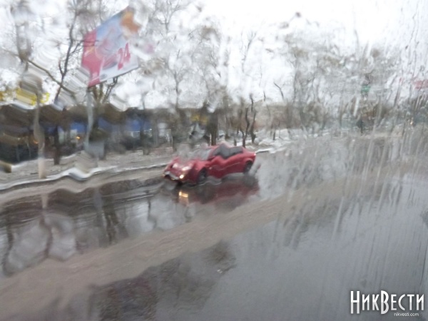 На Рождество в Николаеве пошел сильный дождь, ночью ожидается минусовая температура