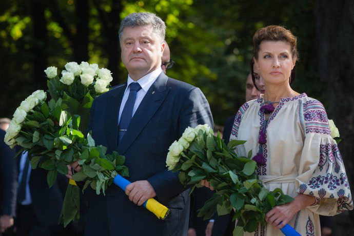 25 лет Независимости: стиль первых леди Украины (ВИДЕО)