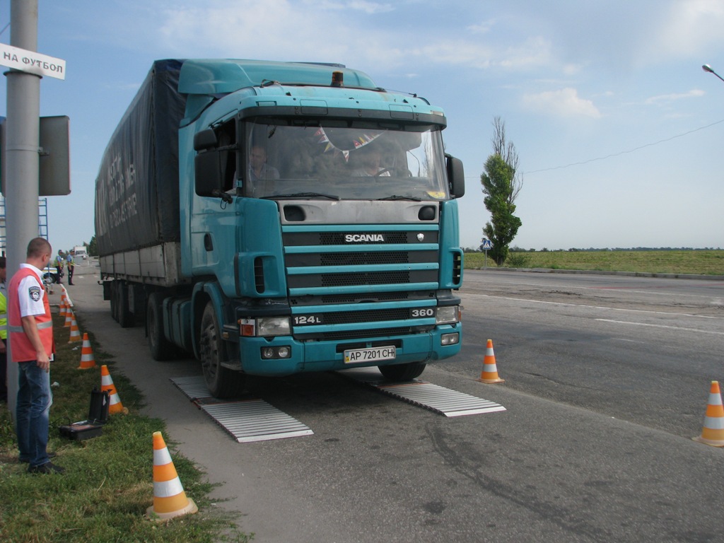 На запорожских дорогах восстановили весовой контроль грузовиков