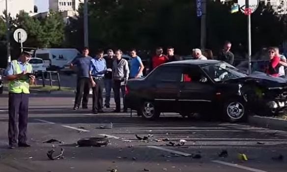 В Полтавской обл. ВАЗ столкнулся с мотоциклом, два человека погибли