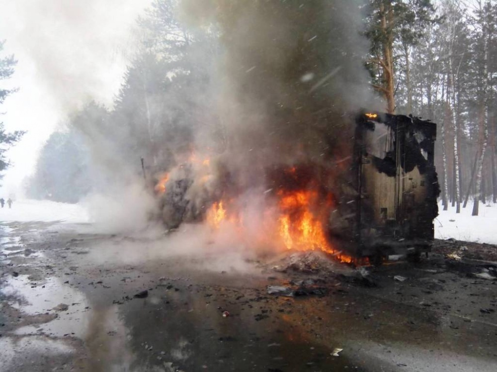 В Черниговской области на границе с Россией сгорела фура