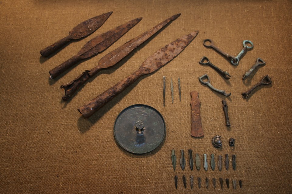 Археологическая коллекция в фондах Славянского музея (фото)