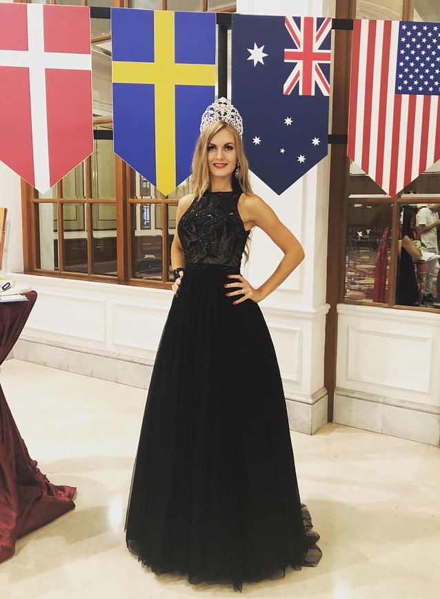 Мария Свенссон из Бердянска стала «Миссис Швеция-2018»