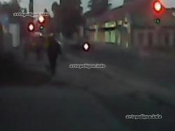 ВИДЕО ДТП в Ахтырке: проезд на красный закончился столкновением с ВАЗом