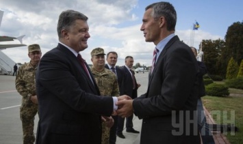 Президент: Украина пока не готова стать членом НАТО