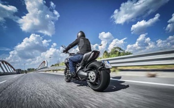 Ducati в Милане покажет девять новых моделей мотоциклов