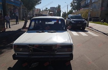 В центре Бердянска легковушка врезалась в автобус с пассажирами