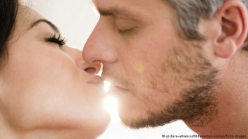 Безопасный поцелуй: где это можно делать