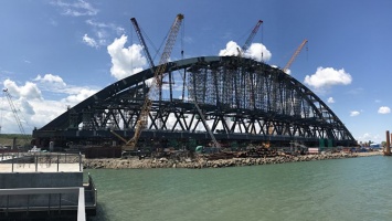 Студенческие стройотряды прибыли на стройку моста в Крым