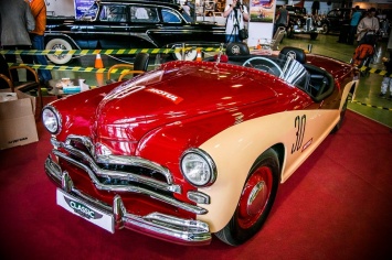В Москве прошла выставка старинных автомобилей «Олдтаймер-Галерея»