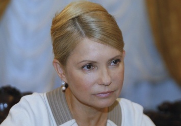 Тимошенко: Украинские власти "прогибаются" под олигархов