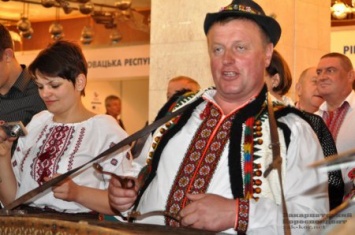 Как Москаль "шиди-риди-дана" танцевал на Туревроцентр-Закарпатье (ВИДЕО)