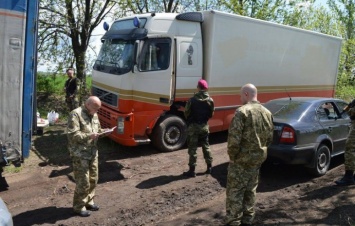 Правоохранители не пропустили в АТО фуру с конрабандой