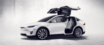 Tesla провела долгожданную презентацию Model X
