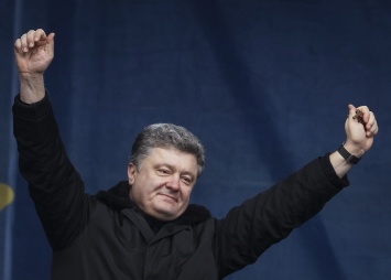 Глава Нацбанка Украины разрешила Порошенко не продавать бизнес