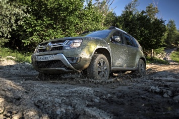 Renault Duster в России оснастили системой Renault Start