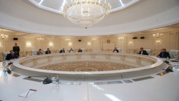 Трехсторонняя контактная группа сегодня в Минске обсудит выборы на Донбассе