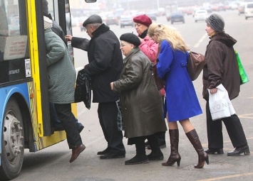 Дачники просят пустить автобус в микрорайон Берковец