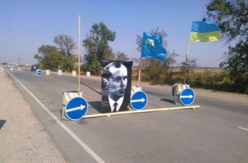 Погранслужба Украины уверяет, что с начала блокады ни один грузовик не пересек границу с Крымом