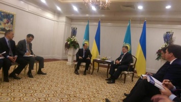Порошенко проводит переговоры с премьер-министром Казахстана