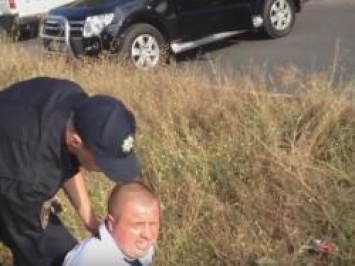 На дебошира-кандидата в депутаты Шманова, угрожавшего полицейским, заведено дело