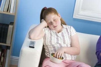 Ученые: Каждый час недосыпания подростков увеличивает риск ожирения
